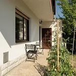 Apartmaji Loretica Apartment